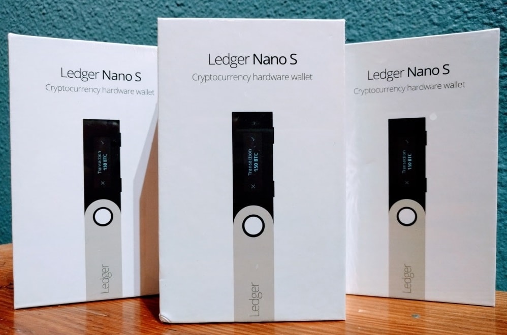 Ledger Nano S Review Design & Unboxing Experience Hindipanda